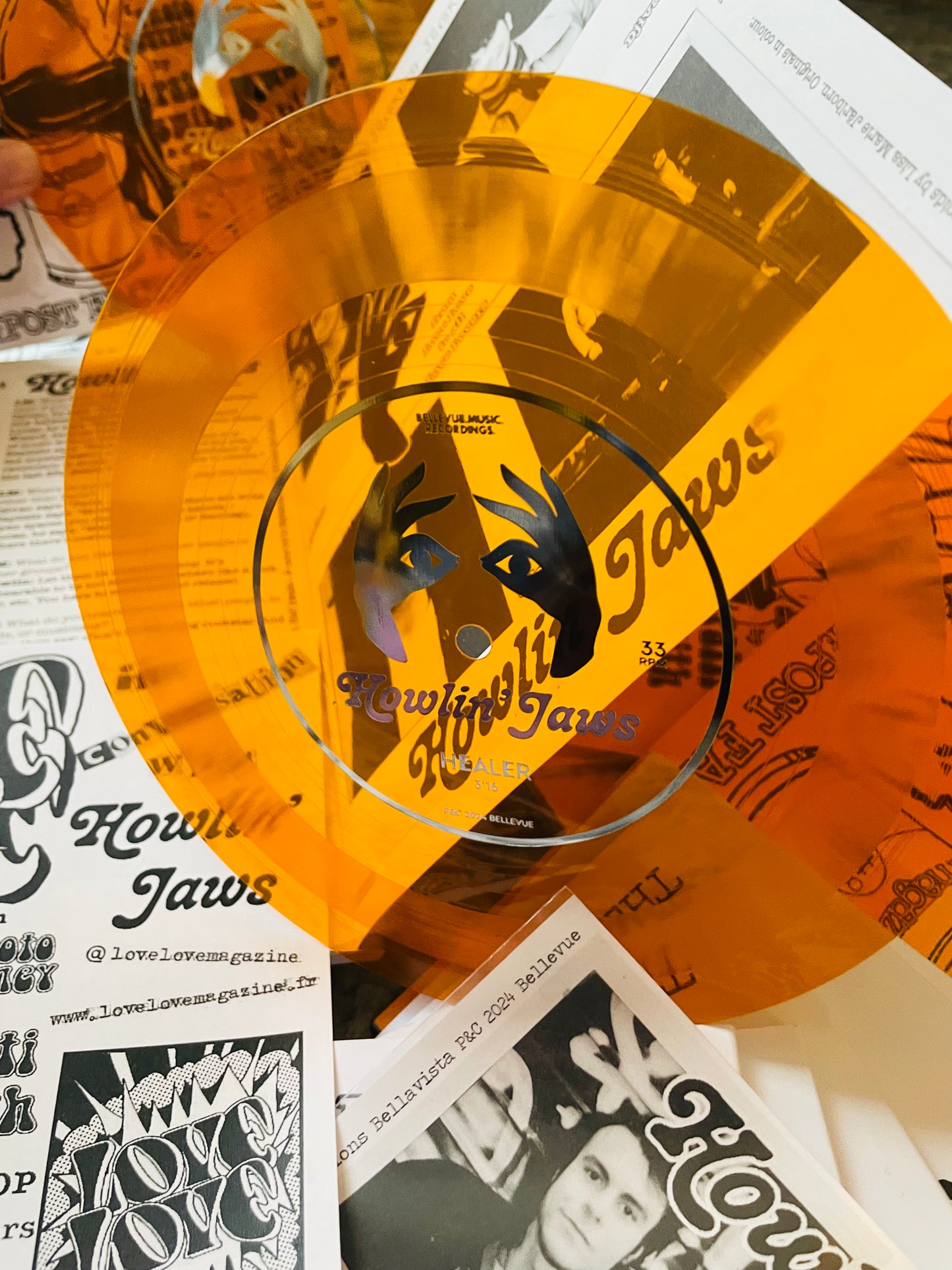 A Rarity! Love Love magazine #8 - silver & purple (incl. Howlin' Jaws flexi disc)